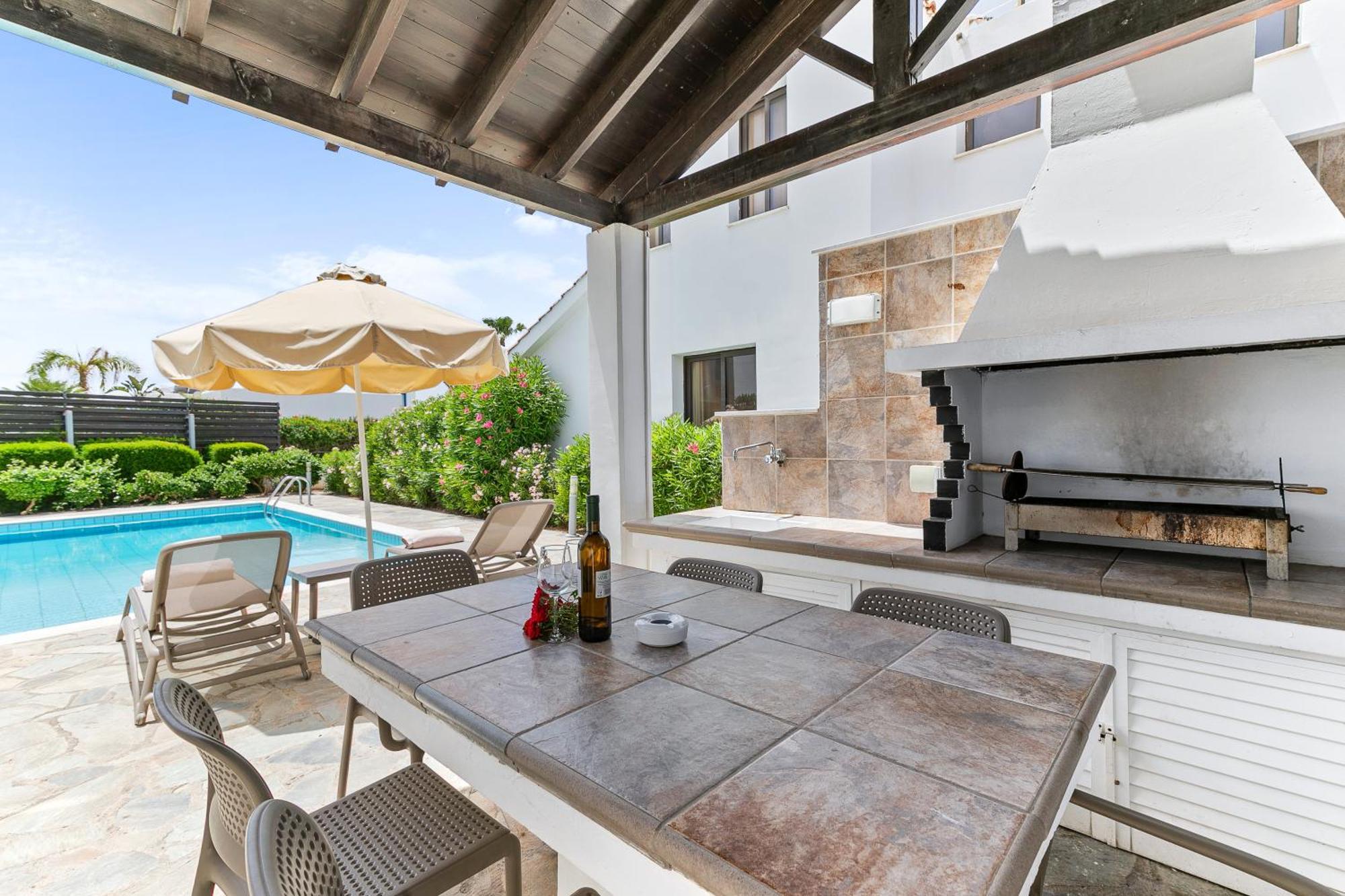 Platzia Beach Villas Paphos Exterior foto