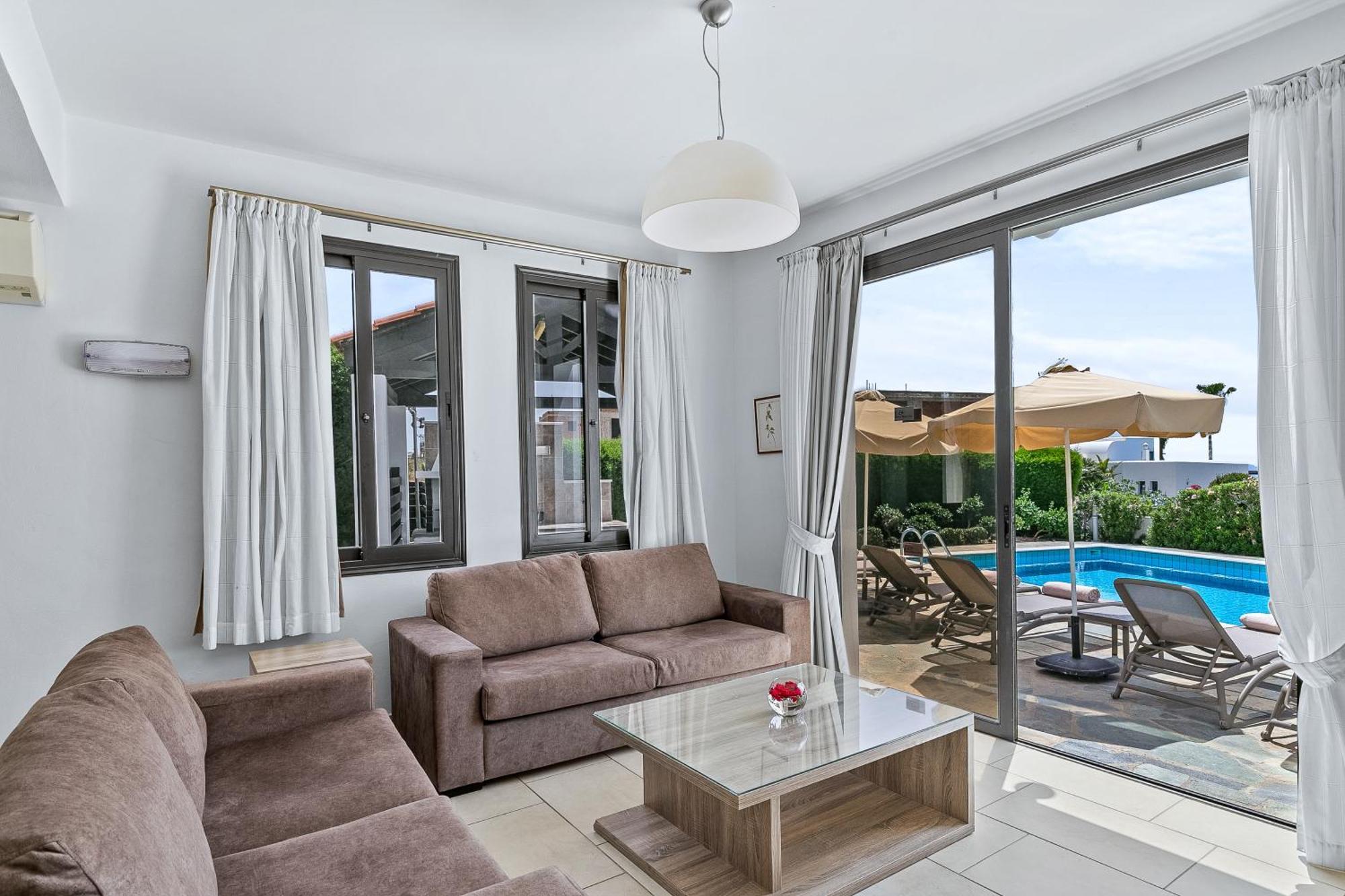 Platzia Beach Villas Paphos Exterior foto